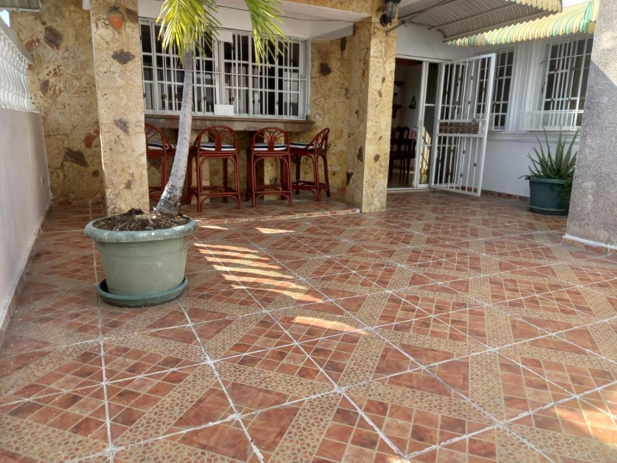 Penthouse Con Jacuzzi La Cueva De Los 3 Ojos Apartment Santo Domingo Exterior photo