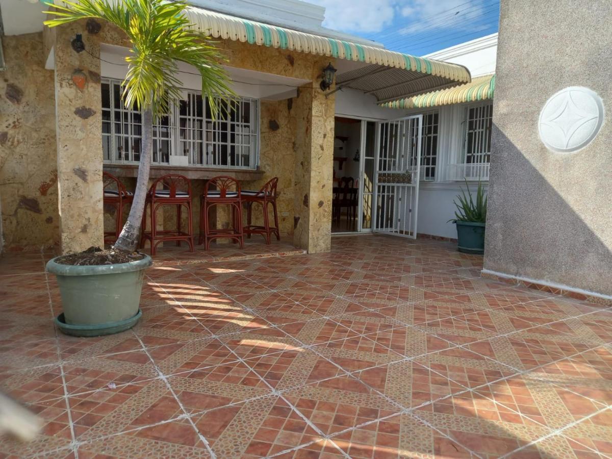 Penthouse Con Jacuzzi La Cueva De Los 3 Ojos Apartment Santo Domingo Exterior photo