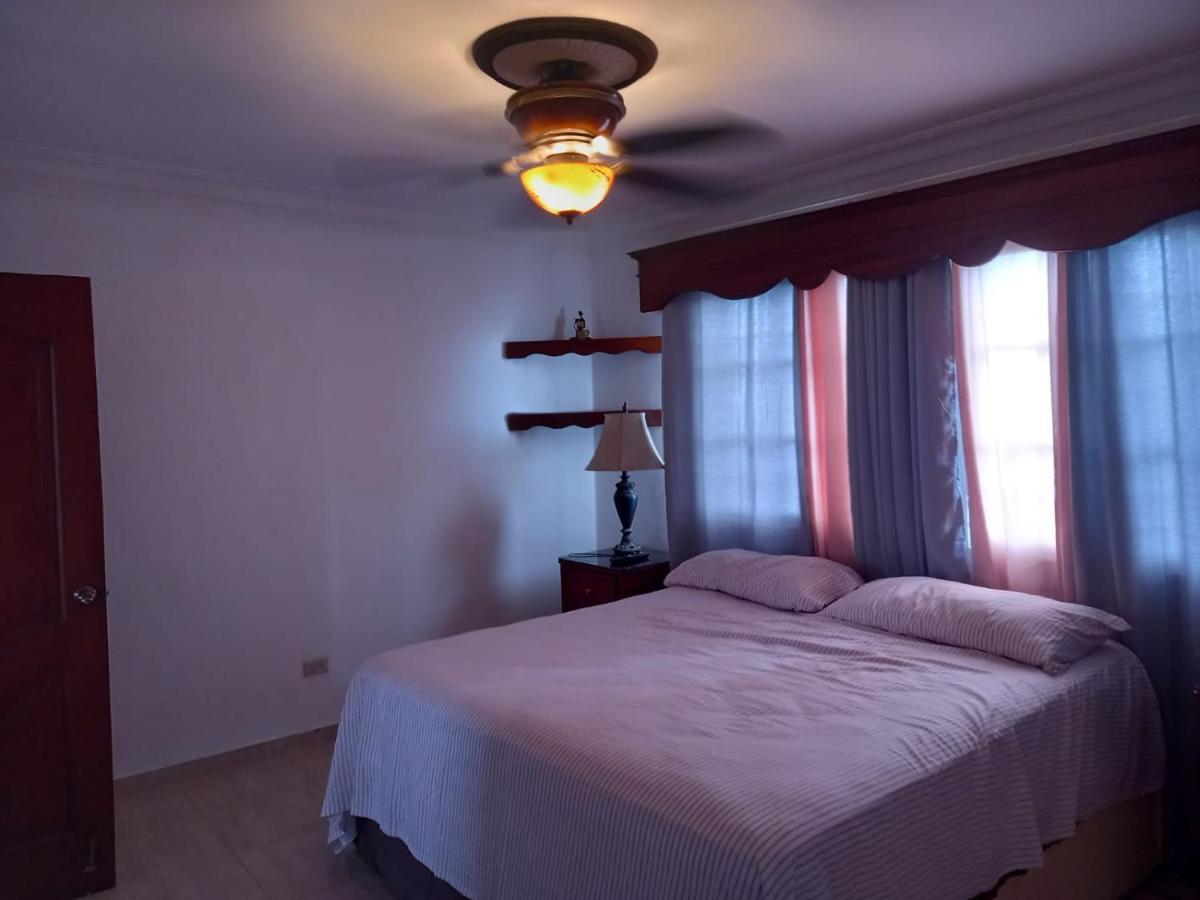 Penthouse Con Jacuzzi La Cueva De Los 3 Ojos Apartment Santo Domingo Exterior photo