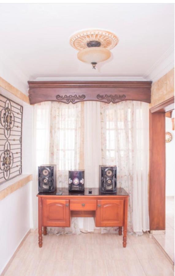 Penthouse Con Jacuzzi La Cueva De Los 3 Ojos Apartment Santo Domingo Exterior photo