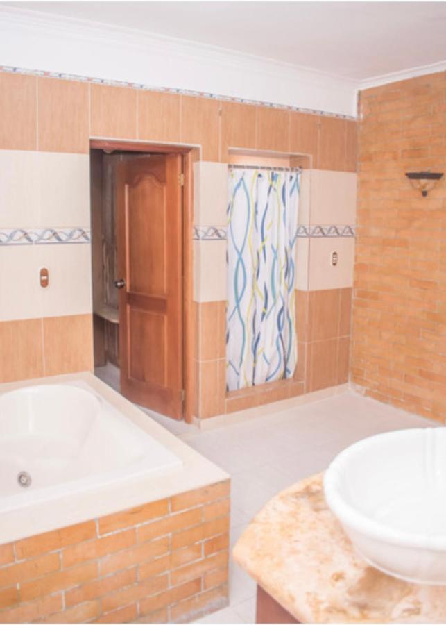 Penthouse Con Jacuzzi La Cueva De Los 3 Ojos Apartment Santo Domingo Exterior photo